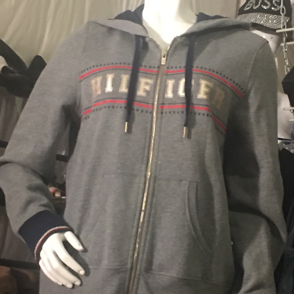 Tommy hilfigure sweater brand new
